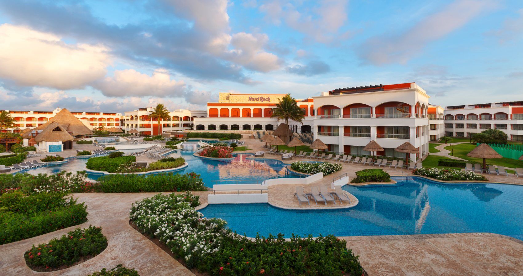 HRH_Riviera_Maya_Hacienda_Pool_136_9867